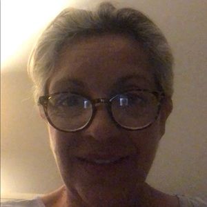 Meet your Posher, Cynthia